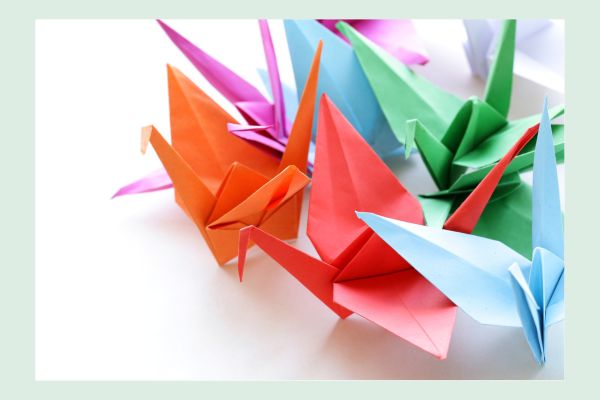 Idee Upcycling alte Kalenderblätter - Origami falten